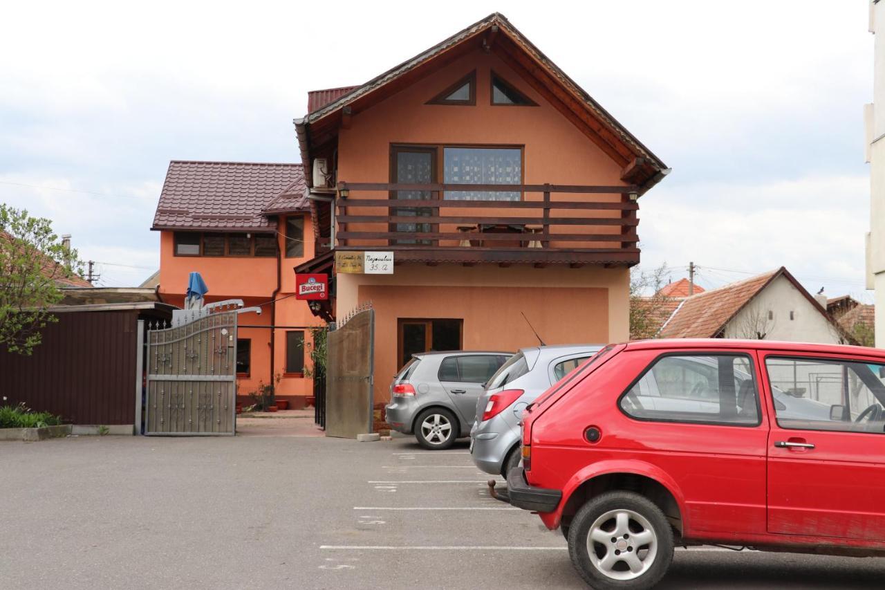 Amelia House Hotel Fagaras Ngoại thất bức ảnh