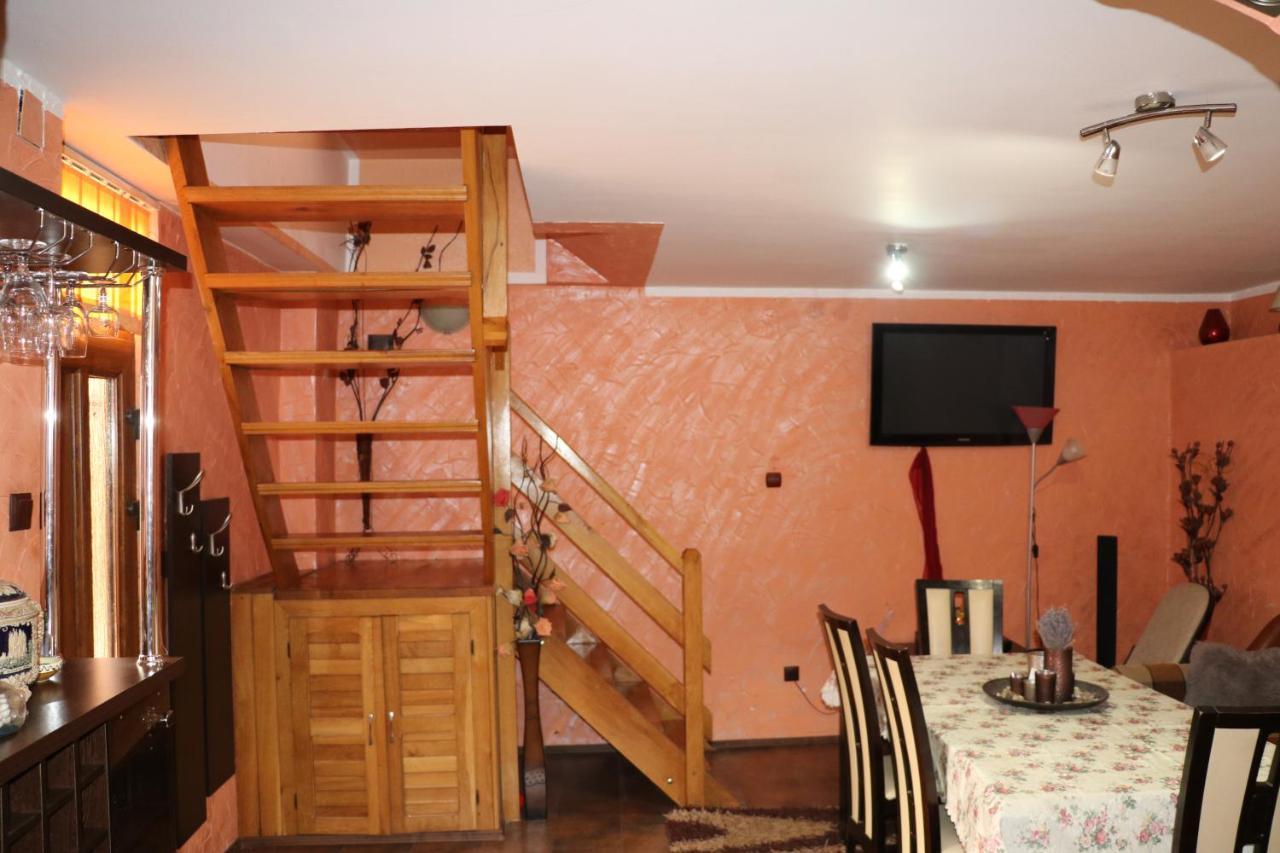 Amelia House Hotel Fagaras Ngoại thất bức ảnh