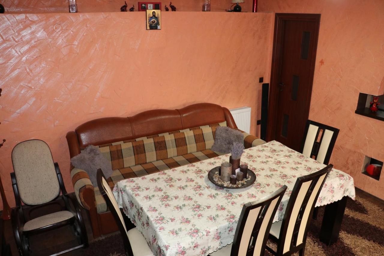 Amelia House Hotel Fagaras Ngoại thất bức ảnh