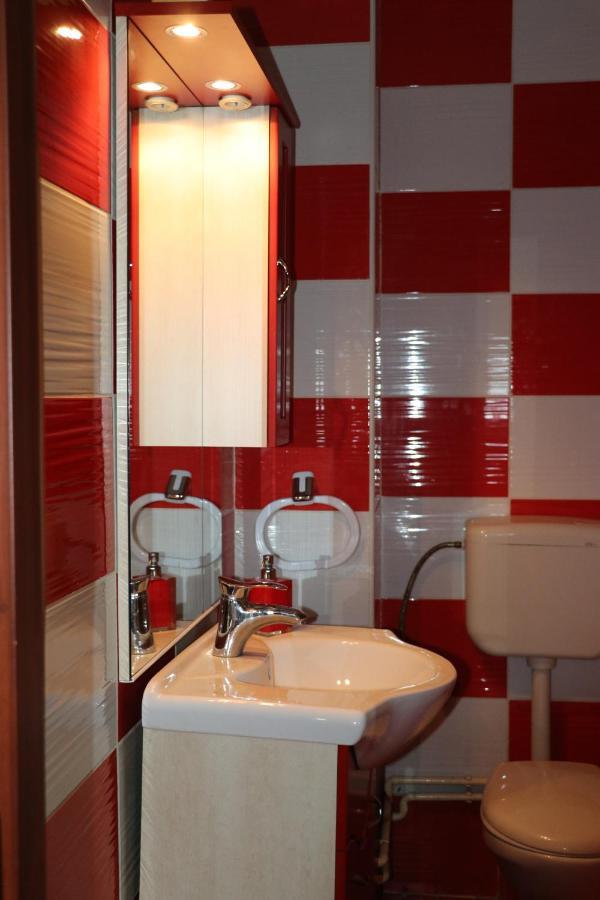 Amelia House Hotel Fagaras Ngoại thất bức ảnh