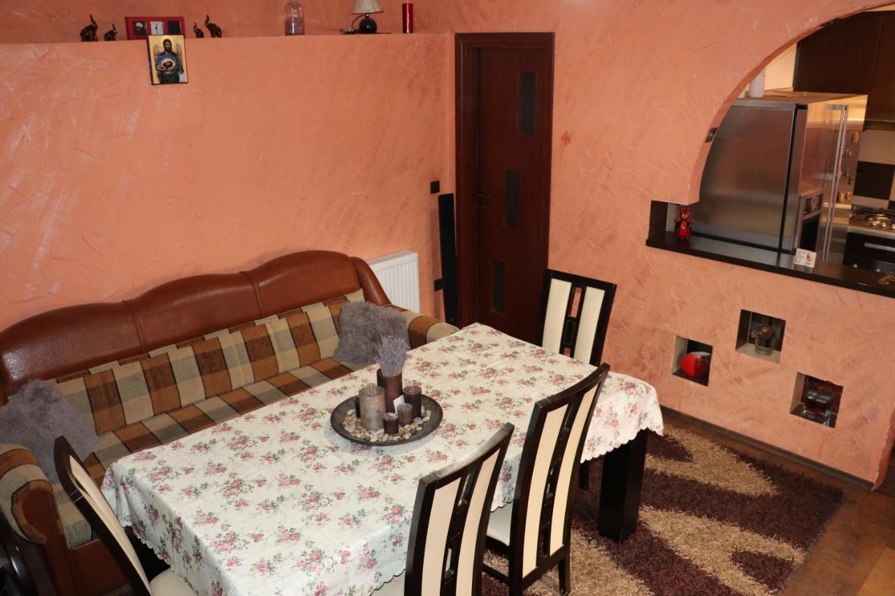 Amelia House Hotel Fagaras Ngoại thất bức ảnh