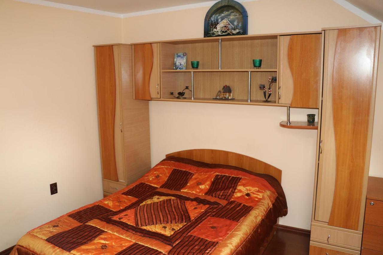 Amelia House Hotel Fagaras Ngoại thất bức ảnh
