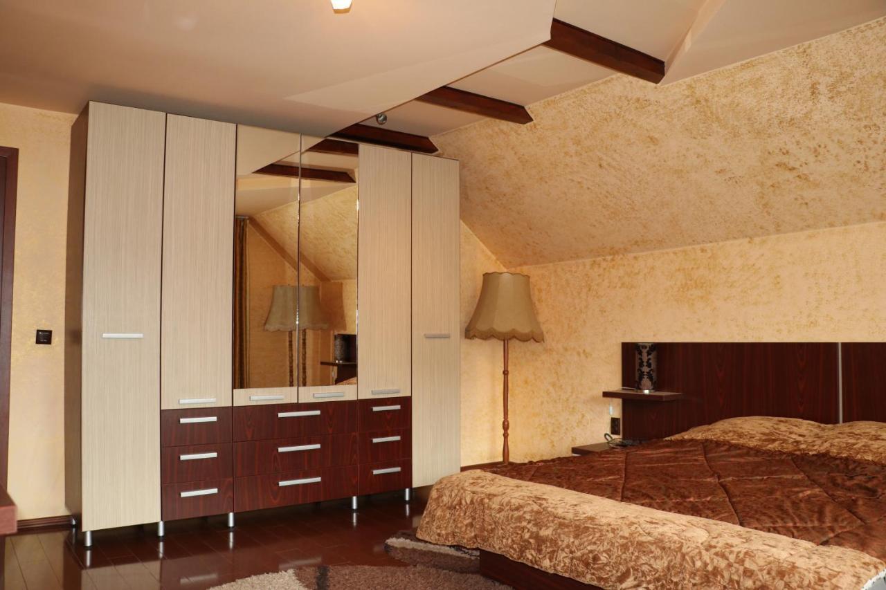 Amelia House Hotel Fagaras Ngoại thất bức ảnh